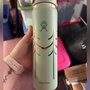 adventures hydro flask